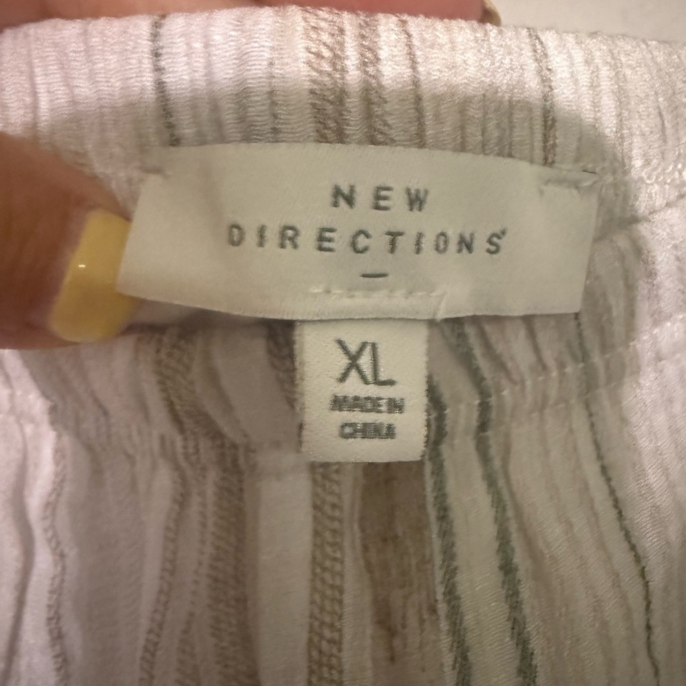 NEW WITH TAGS White, Tan and Gray Gauzy Maxi Skirt, size XL or Extra Large - Picture 5 of 6